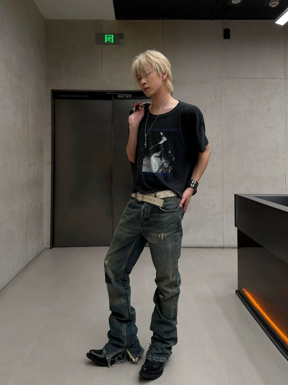 Cousin produces ERD melancholic rich second-generation six pointed star patch, distressed distressed, washed retro micro flared jeans